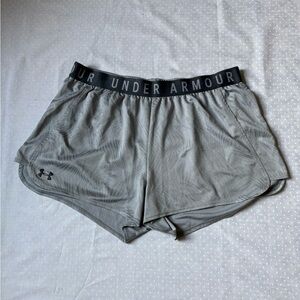 Under Armour Women's Athletic Shorts in Light Gray